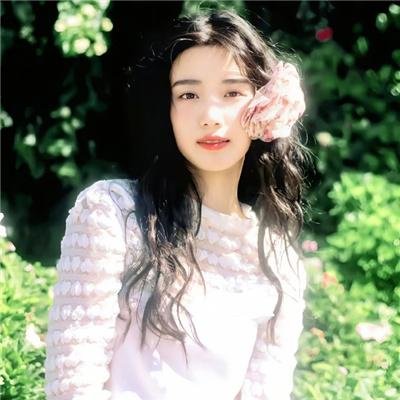 妮可·拜耳：大码怪美人